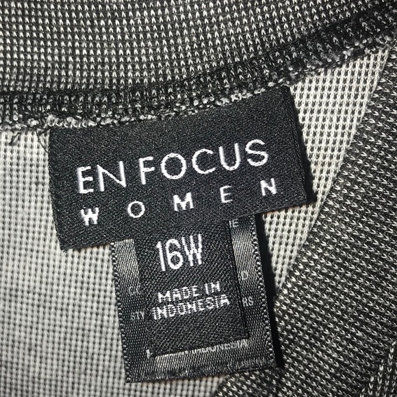 Comfy Dress with Pockets - Picture 4 of 5